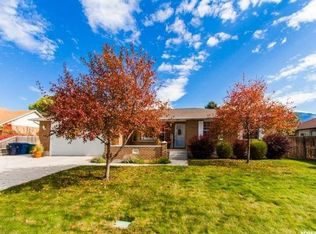 10855 S Green Ridge Dr, Sandy, UT 84070