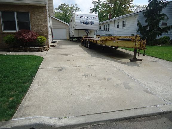 loooong  driveway