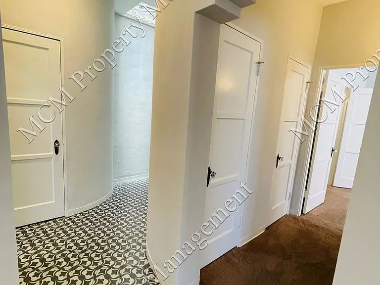 640 S Detroit St — Photo 11