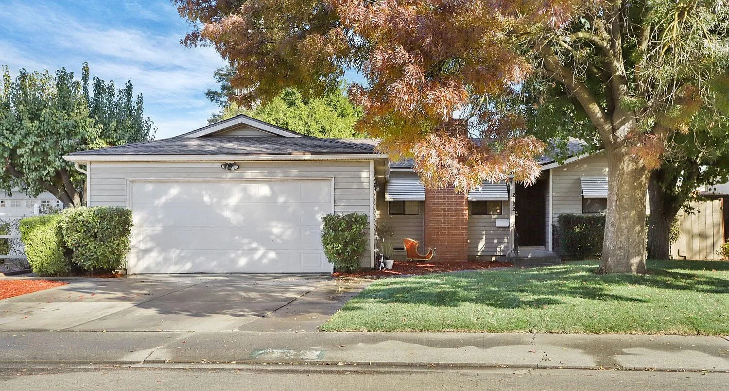 2122 Delaware Ave photo 1