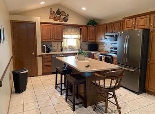 2255 Trenton Rd, Dubuque, IA 52002