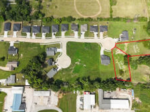 1218 Stonebridge Ln, Moberly, MO 65270
