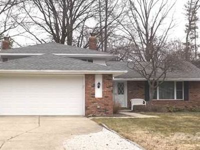 5753 Dorothy Dr, North Olmsted, OH, 44070