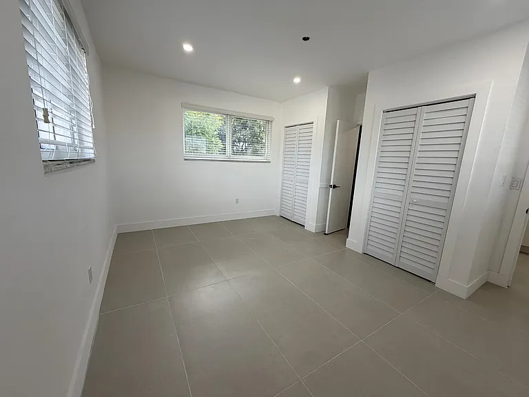 501 NW 25th Ct #501B — Photo 10