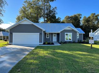 7705 Juanita Pl, Fanning Springs, FL 32693