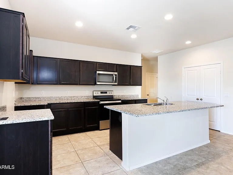 1075 W Avalon Canyon Dr — Photo 7