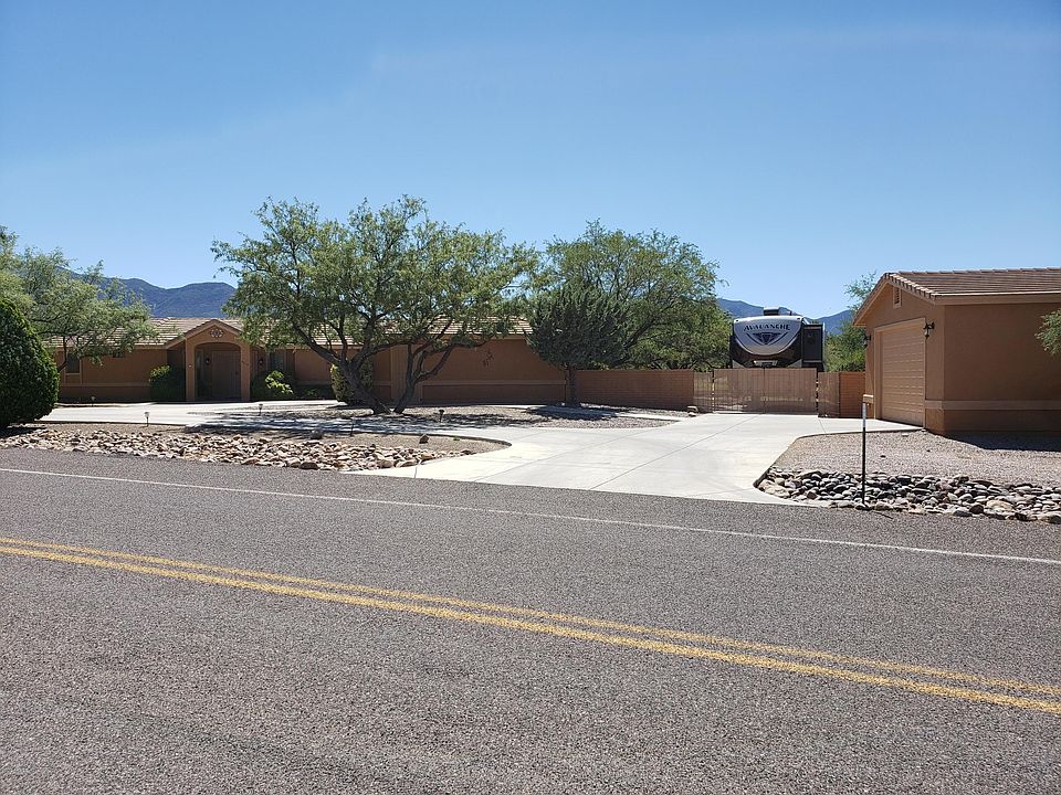 1st image of 4610 S Equestrian Dr
