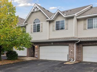 589 Crane Creek Ln, Eagan, MN 55121