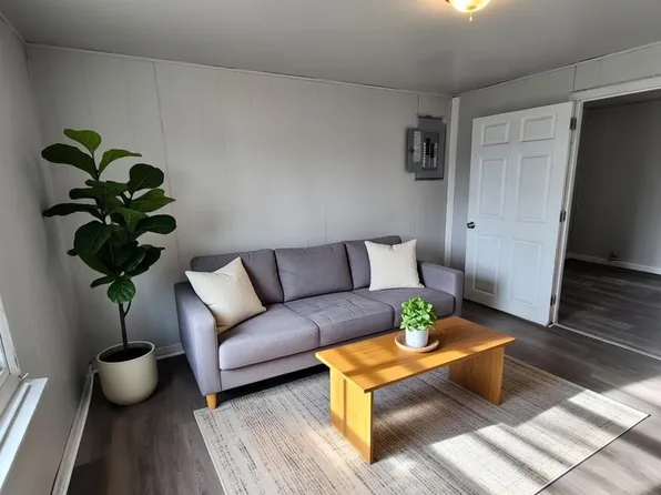 1621 1/2 Halford St, Anderson, IN 46016