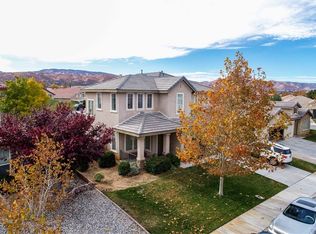 3040 Club Rancho Dr, Palmdale, CA 93551