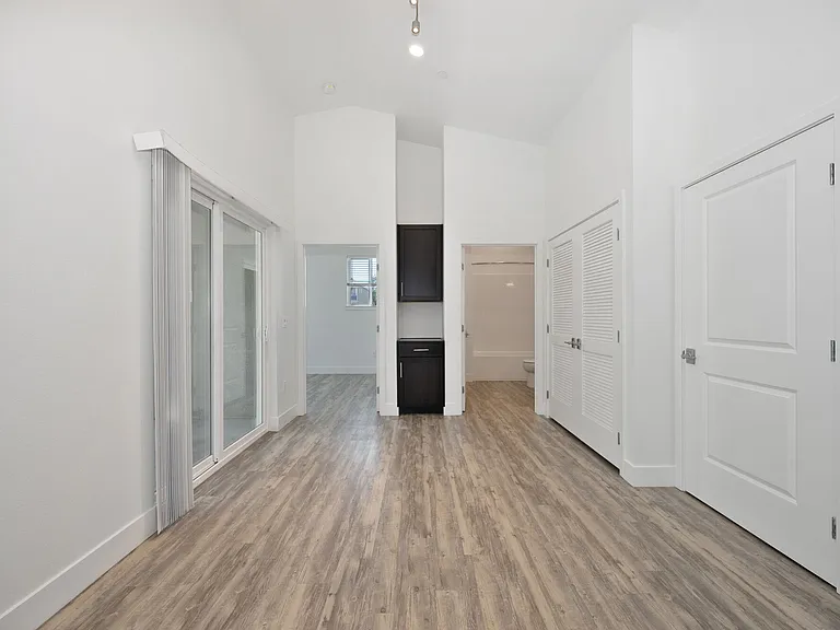 Vela Apartments — Photo 111