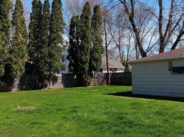 1948 Henry St, Neenah, WI 54956