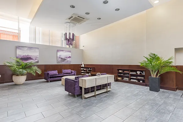 Sold by Modern Spaces | media 18