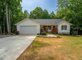 462 Day Star Ln, Mount Airy, GA 30563