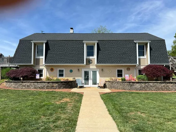 183 Hemlock Ridge Rd, Hillsville, VA 24343