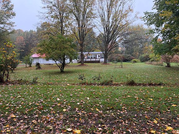 2nd image of 216 Mauer Rd
