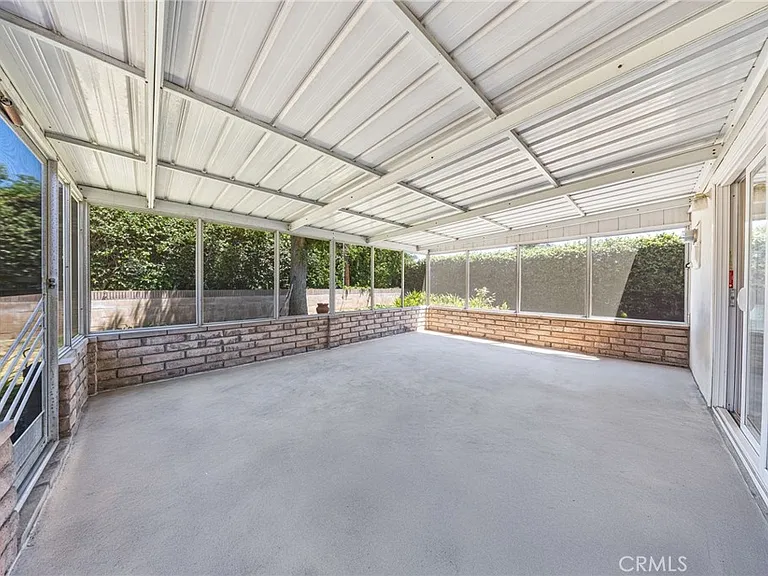 612 N Maryport Ave — Photo 32