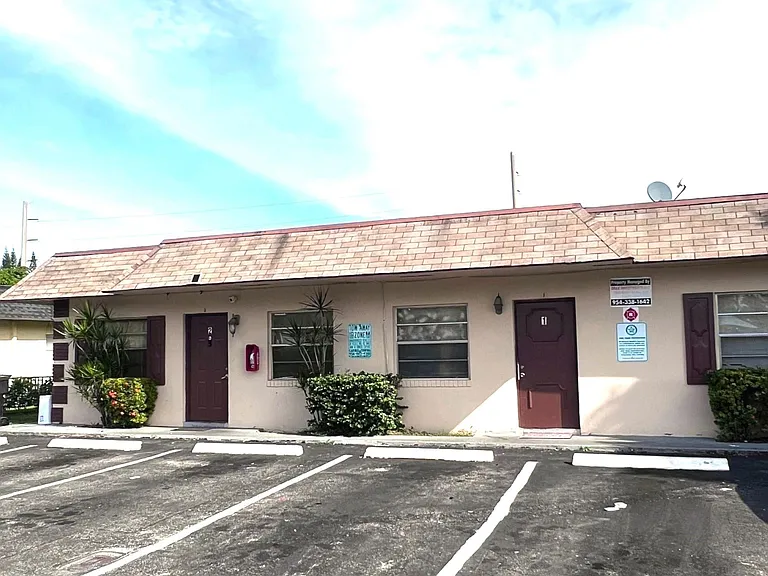 4130 NW 31st Ter #1 — Photo 2