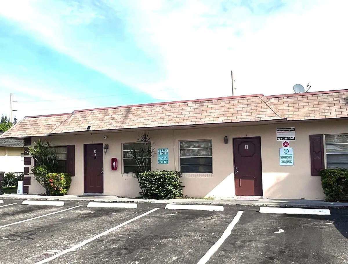 Building Photo - 4130 NW 31st Ter #1