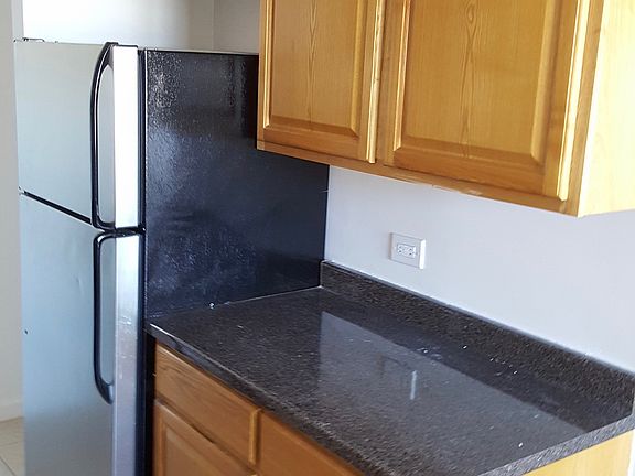 5th image of 341 10th St APT 7L