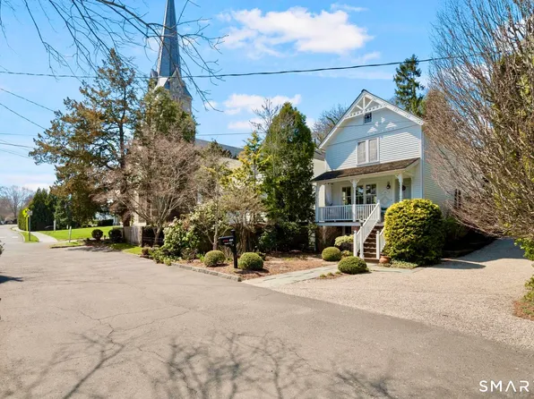 494 Pequot Court, Fairfield, CT 06890