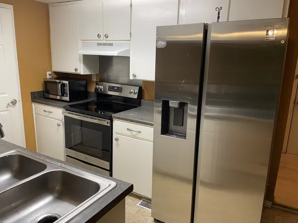 424 Fry St APT B, Denton, TX 76201