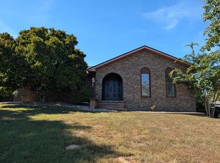 653 Indian Hill Dr, Herrin, IL 62948