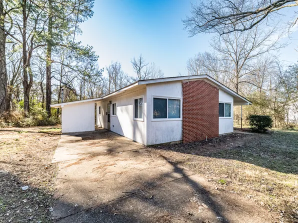 2251 Flippin Cir NW, Huntsville, AL 35810