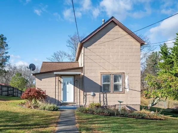 2001 7th St, Radford, VA 24141