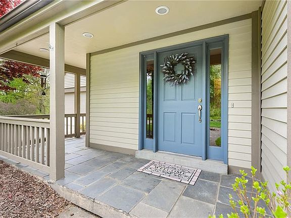 2nd image of 4027 Pin Oak Ct