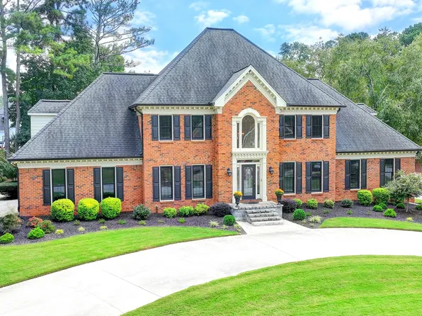 1311 Bromley Dr, Snellville, GA 30078