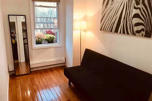 Rented by Winzone Realty Inc | media 32