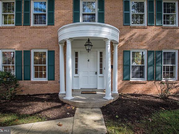 2nd image of 4 Bracknell Cir