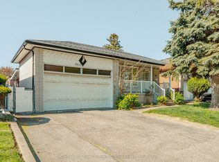 608 Van Horne Ave, Toronto, ON M2J 2V4