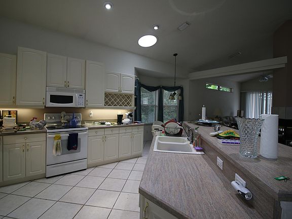 5th image of 3612 Galway Ln