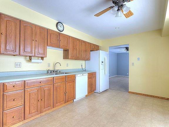 5th image of 4349 Blackberry Knoll Dr