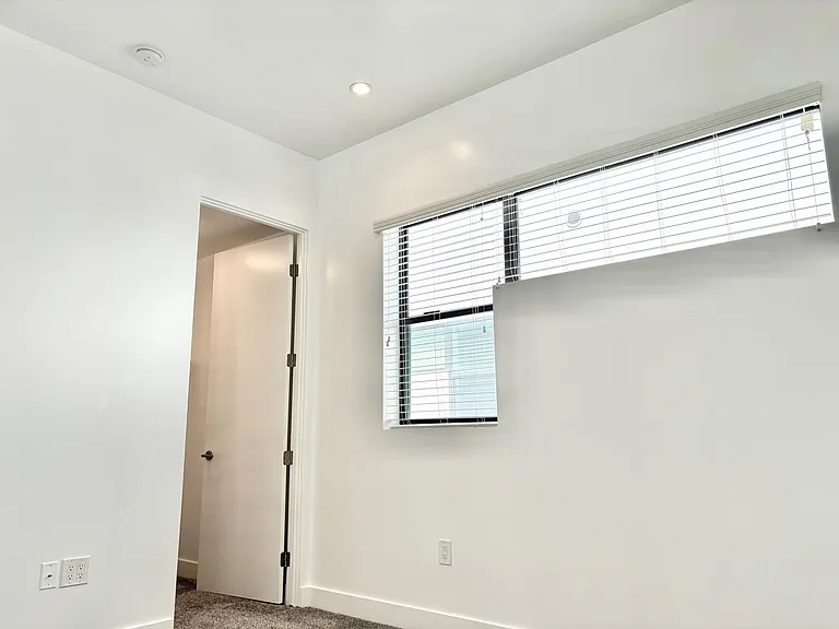 7301 E Minnezona Ave #1007 — Photo 32