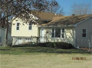 102 Southside Ct, Excelsior Springs, MO 64024