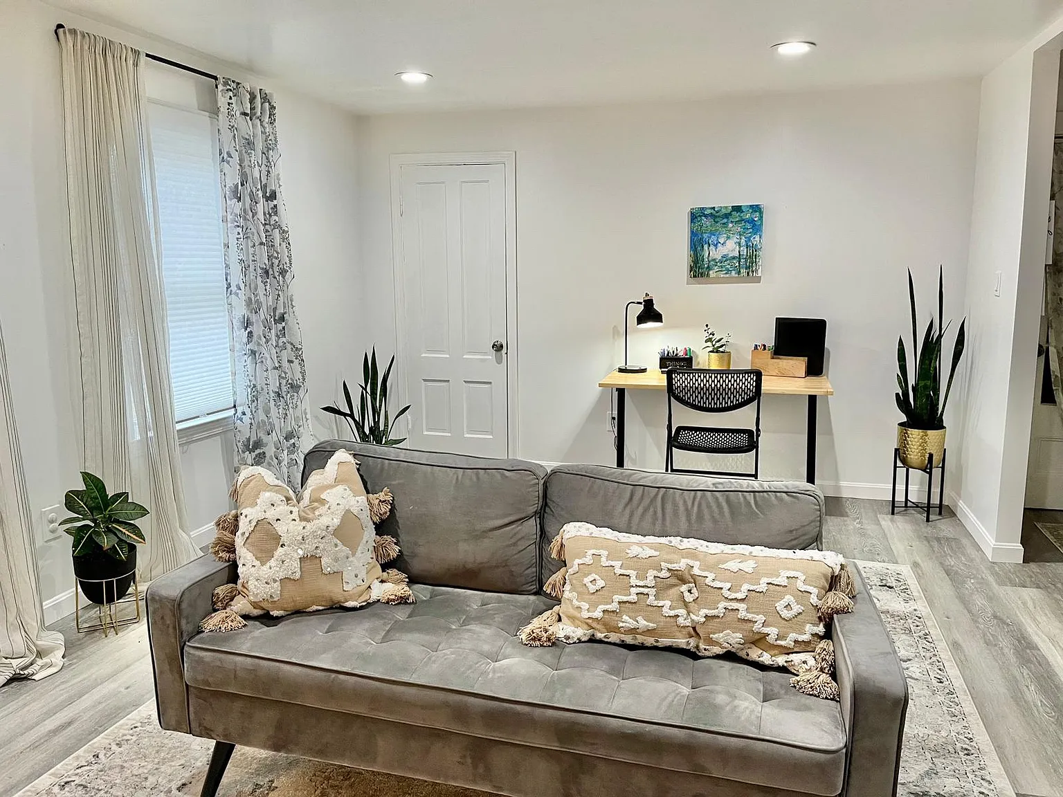 1 bed, 850 sqft, $1,800 — Photo 2