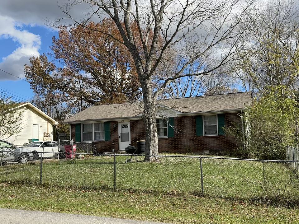 1st image of 917 Lucas Ln