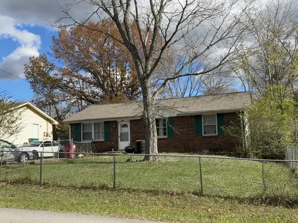 917 Lucas Ln, Clarksville, TN 37040