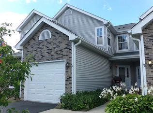 1 Grandview Ct, Algonquin, IL 60102
