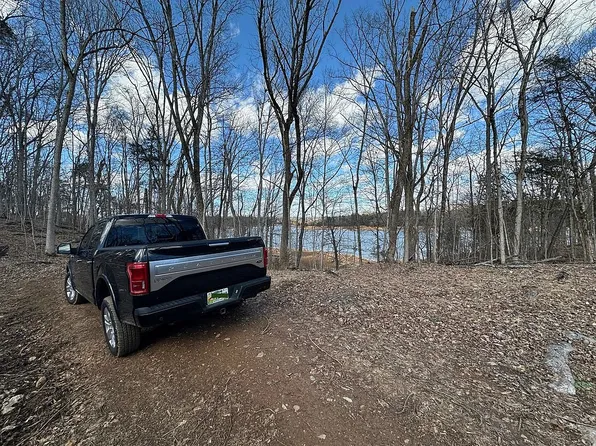 341 Haw Ridge Rd, Piney Flats, TN 37686