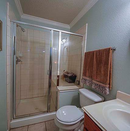 3rd image of 5545 Monthaven Dr