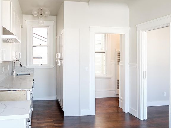 2nd image of 519 Lombard St