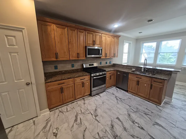 3701 Hamilton St — Photo 2