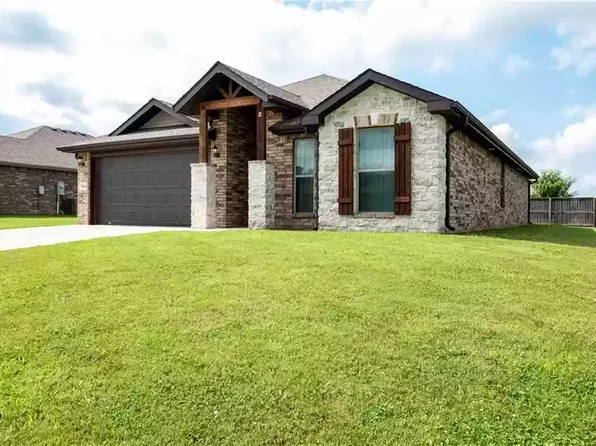 816 NW 64th Ave, Bentonville, AR 72713