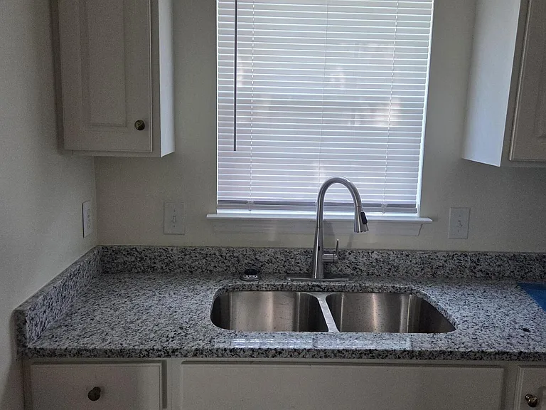 1200 Saint Charles Cir — Photo 18