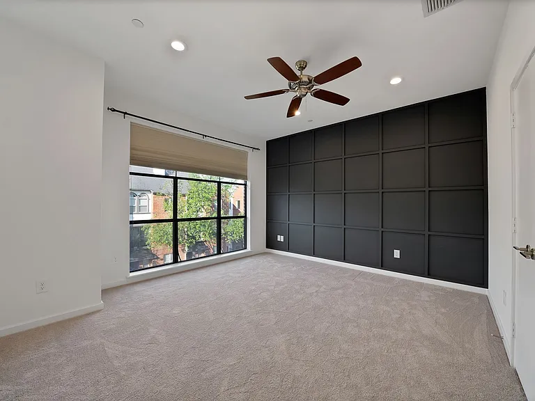 2420 Hugo St #3 — Photo 21