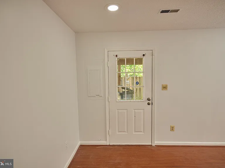 46760 Hobblebush Ter — Photo 31